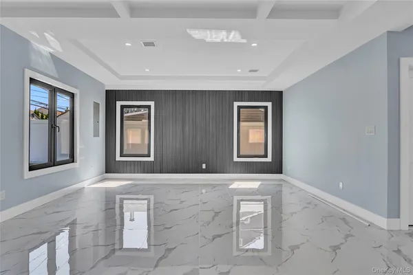 $1,515,000 | 557 Knoll Court, Seaford, NY 11783