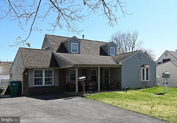 $399,999 | 127 Hedge Road, Levittown, PA 19056