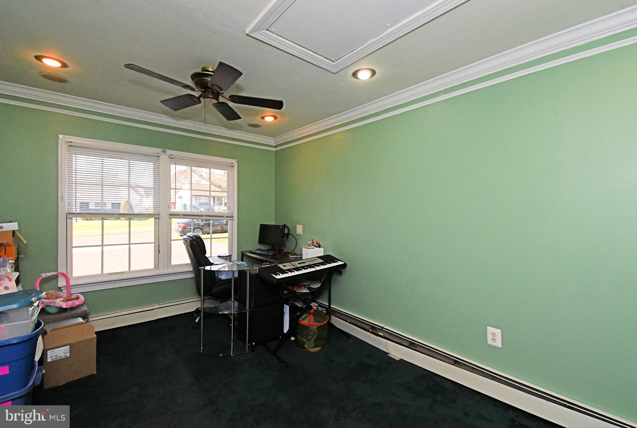 127 Hedge Road Levittown, PA 19056 - Photo 15 of 32