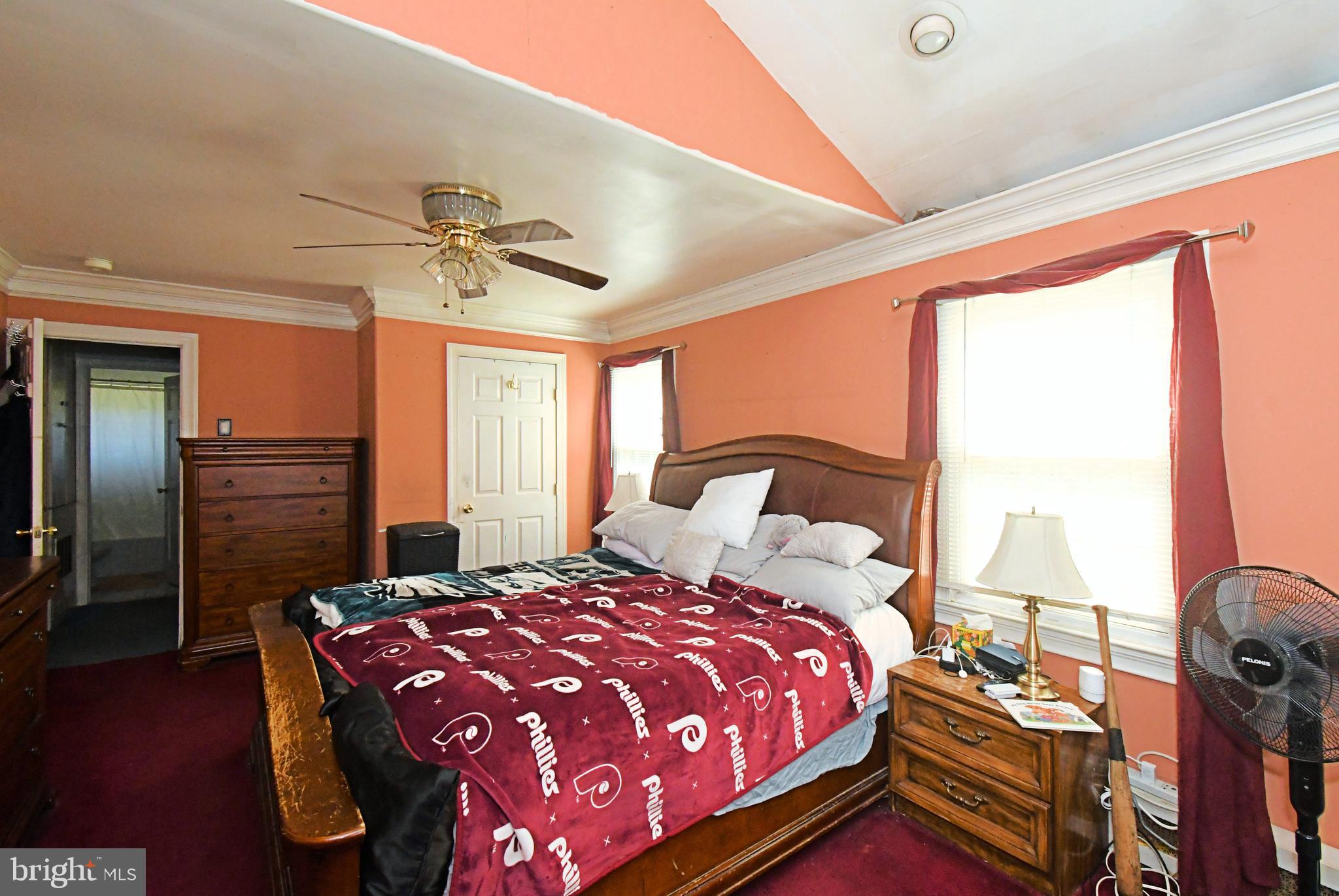 127 Hedge Road Levittown, PA 19056 - Photo 21 of 32