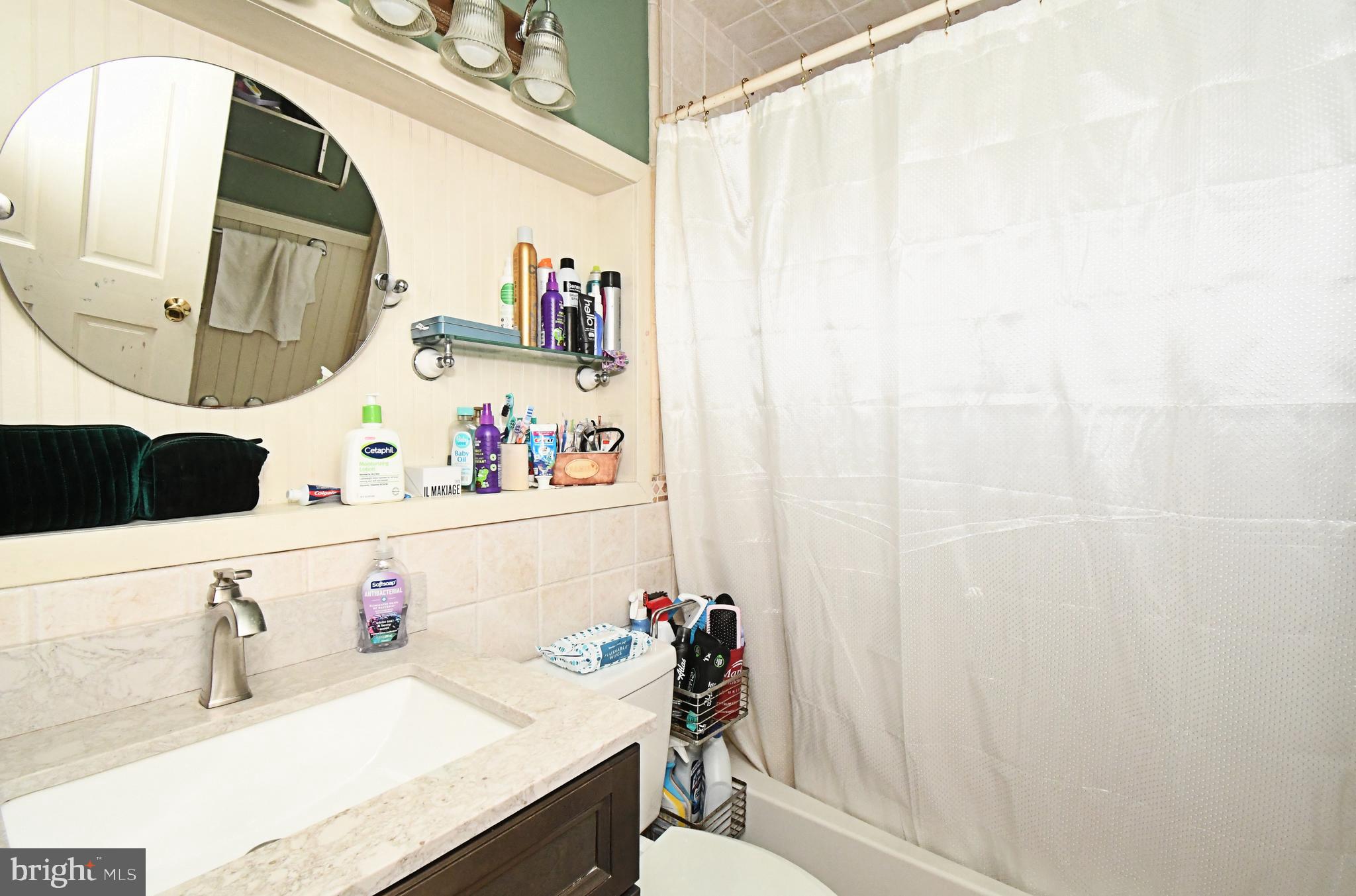 127 Hedge Road Levittown, PA 19056 - Photo 23 of 32