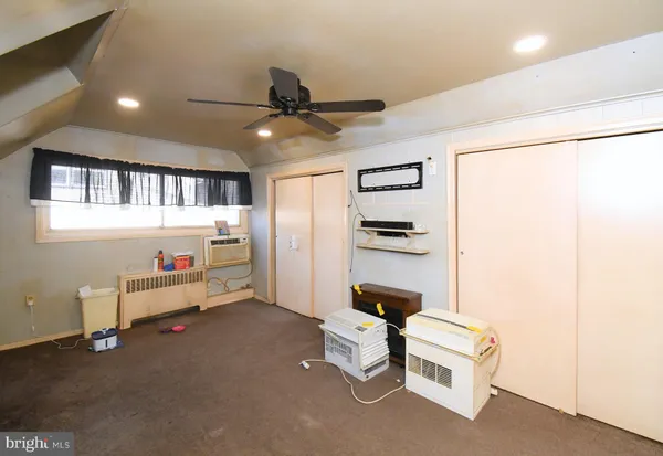 $399,999 | 127 Hedge Road, Levittown, PA 19056