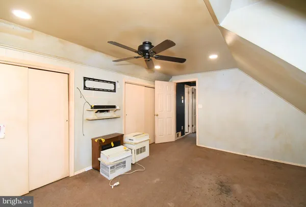 $399,999 | 127 Hedge Road, Levittown, PA 19056