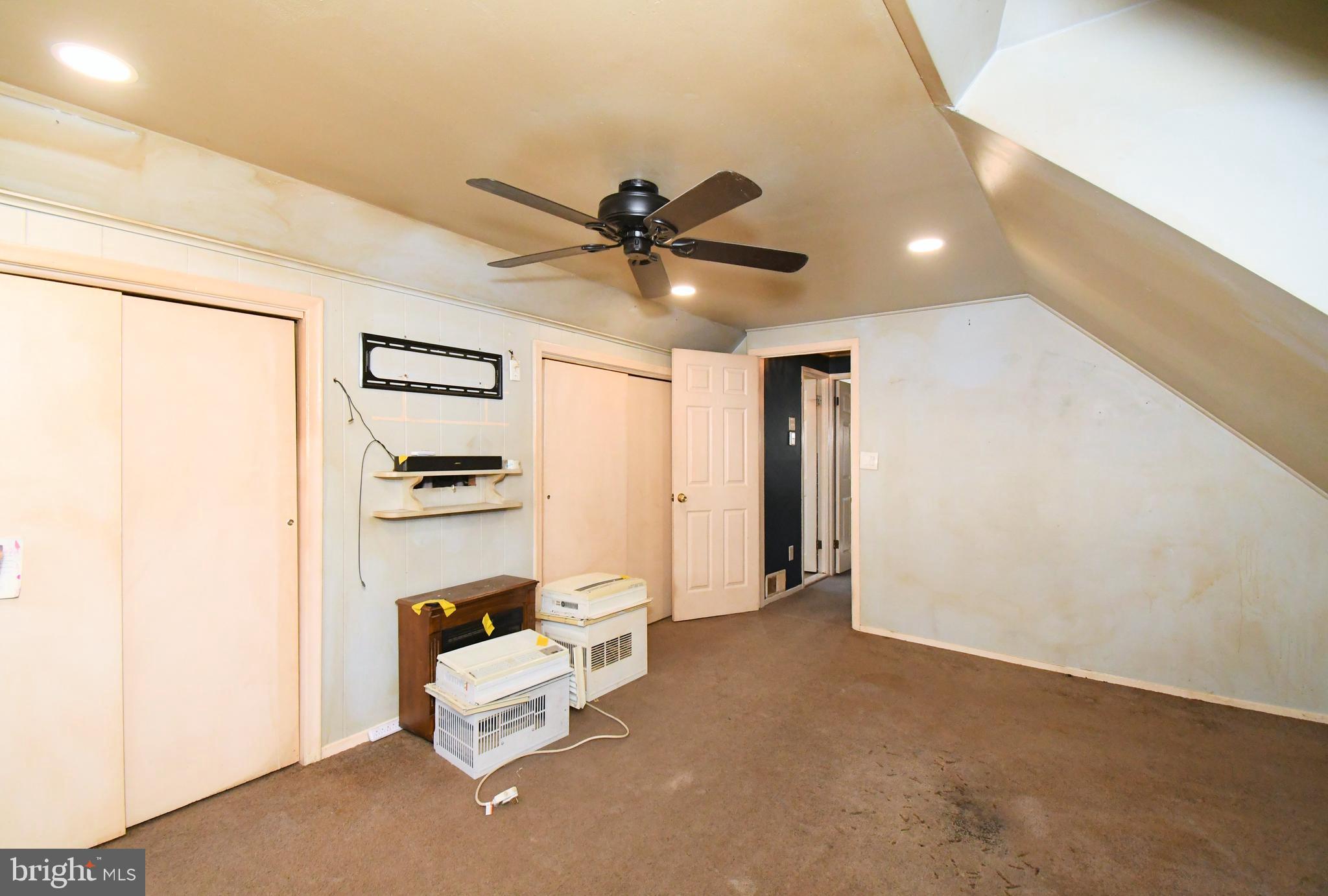 127 Hedge Road Levittown, PA 19056 - Photo 25 of 32