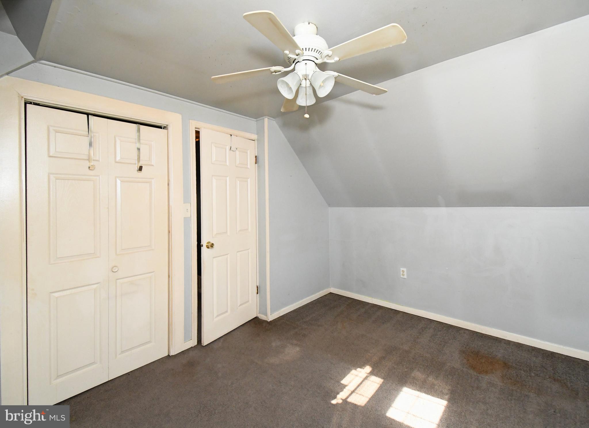 127 Hedge Road Levittown, PA 19056 - Photo 27 of 32