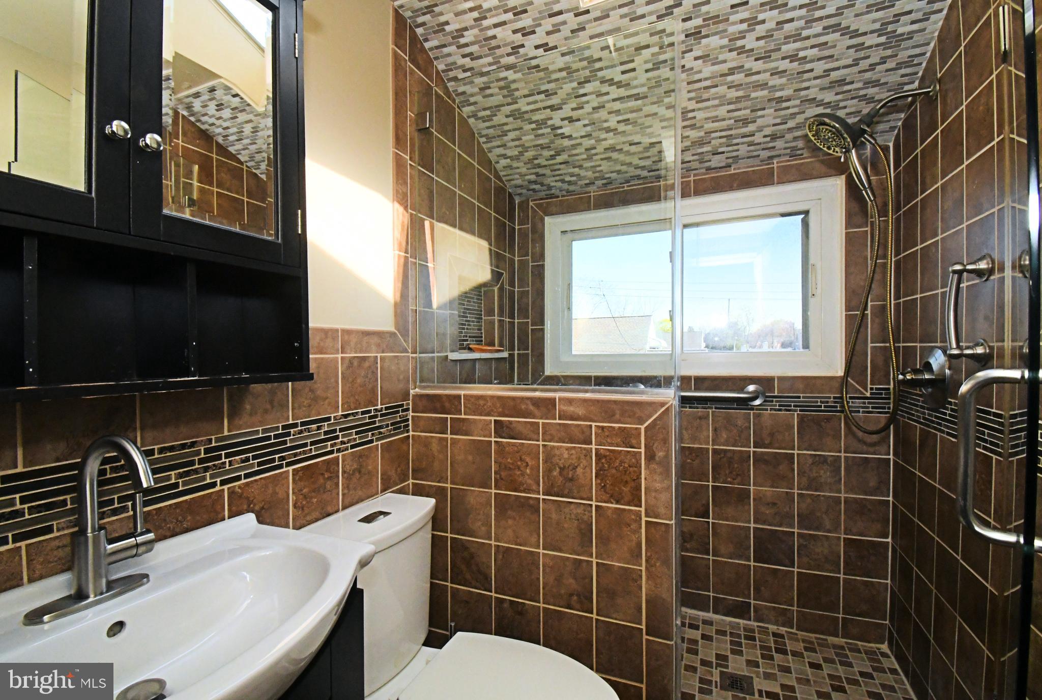 127 Hedge Road Levittown, PA 19056 - Photo 28 of 32