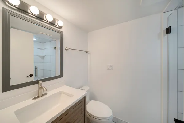 $2,300 | 1137 North Francisco Avenue, Unit 1, Chicago, IL 60622