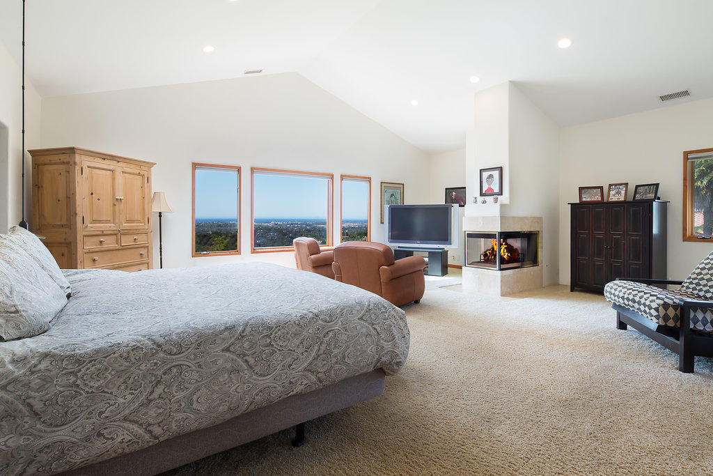 5933 La Goleta Road Goleta, CA 93117 - Photo 8 of 11 Master Bedroom