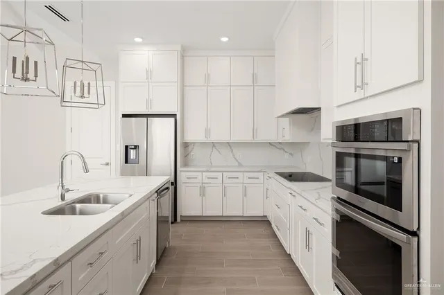 $455,000 | 1704 South Queen Street, Edinburg, TX 78539