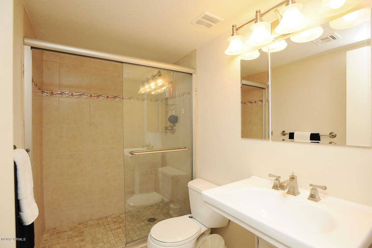 4201 East Camelback Road, Unit 10 Phoenix, AZ 85018 - Photo 13 of 18 Master Bath