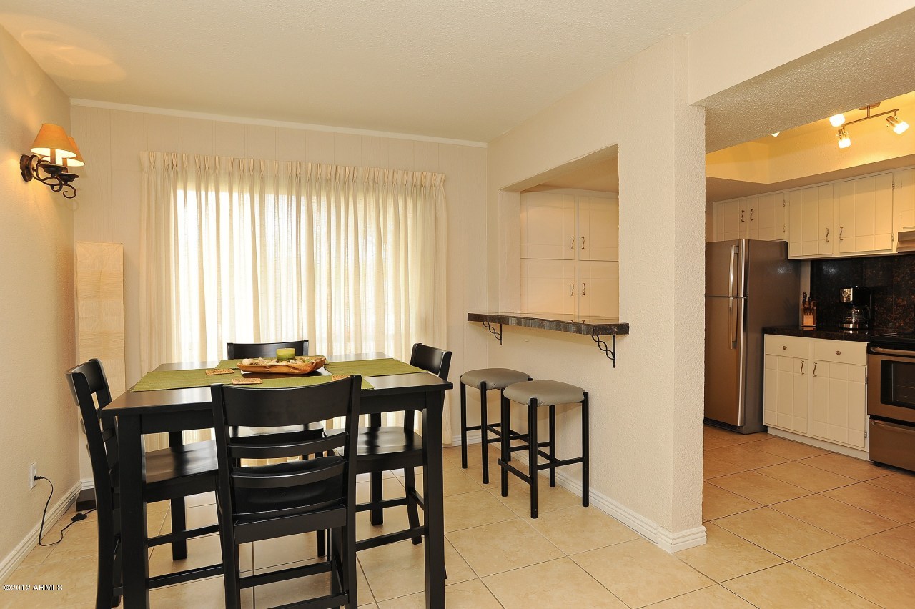 4201 East Camelback Road, Unit 10 Phoenix, AZ 85018 - Photo 8 of 18 Dining