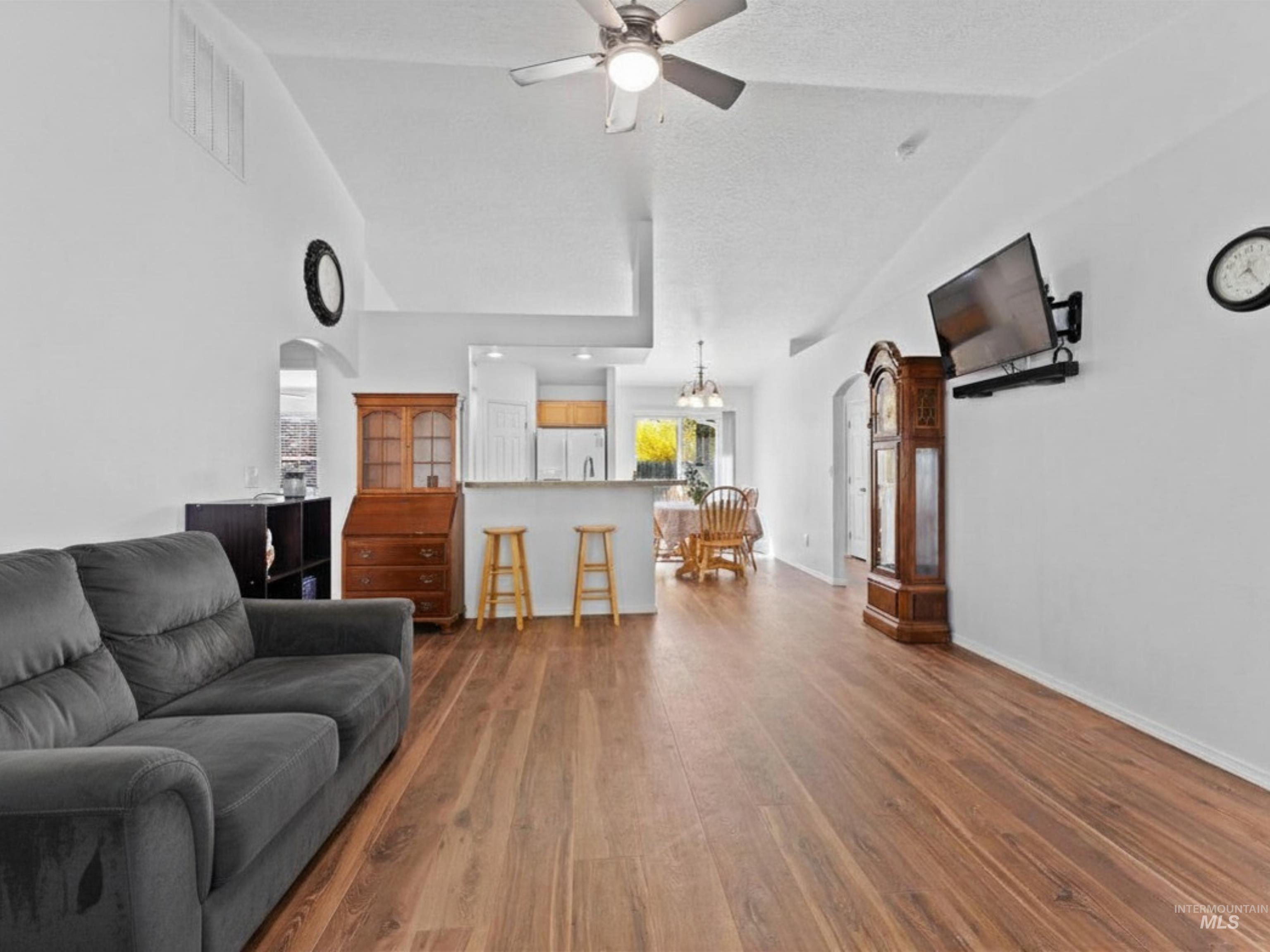 14213 Carolina Street Caldwell, ID 83607 - Photo 2 of 34