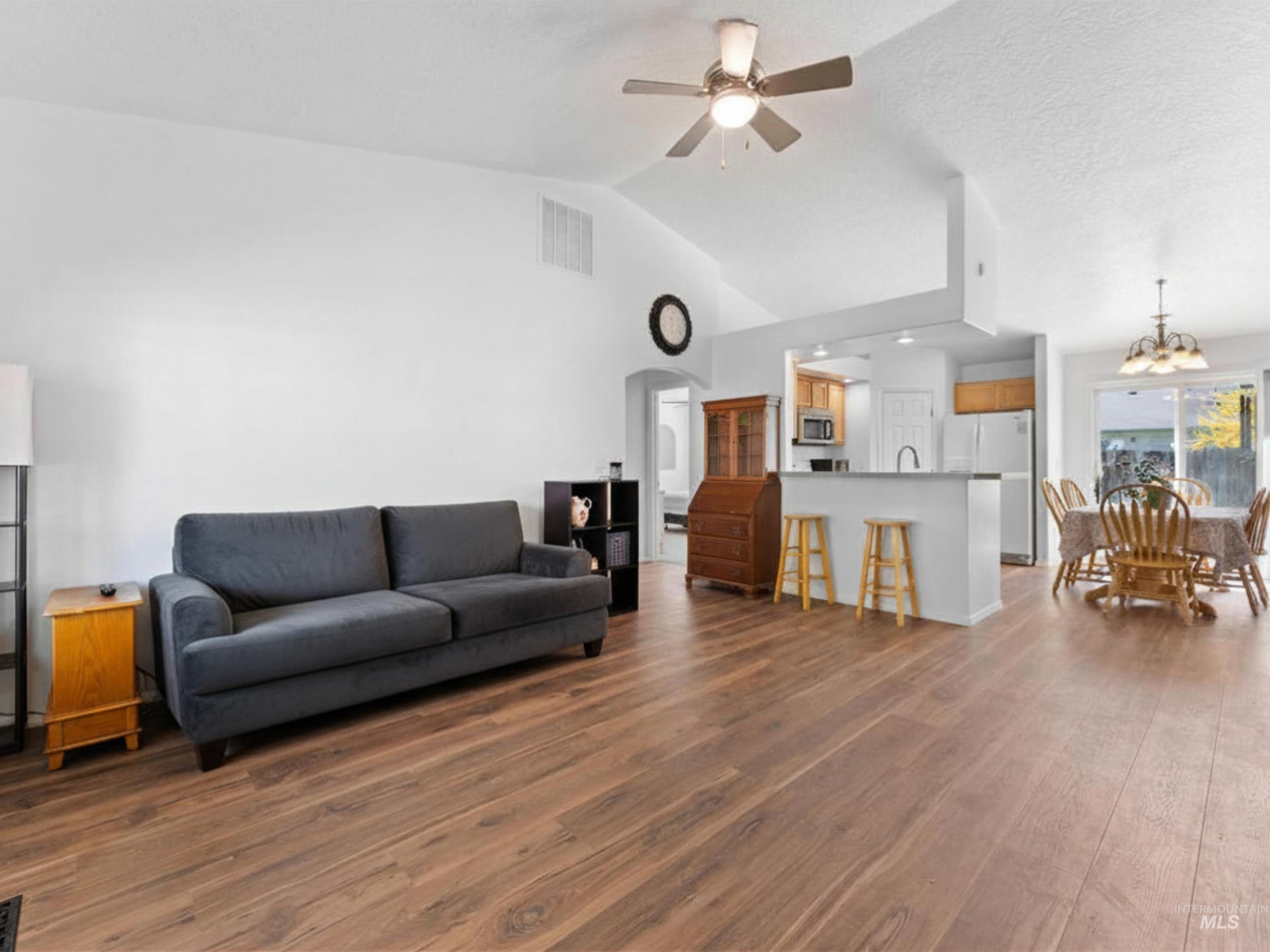 14213 Carolina Street Caldwell, ID 83607 - Photo 3 of 34