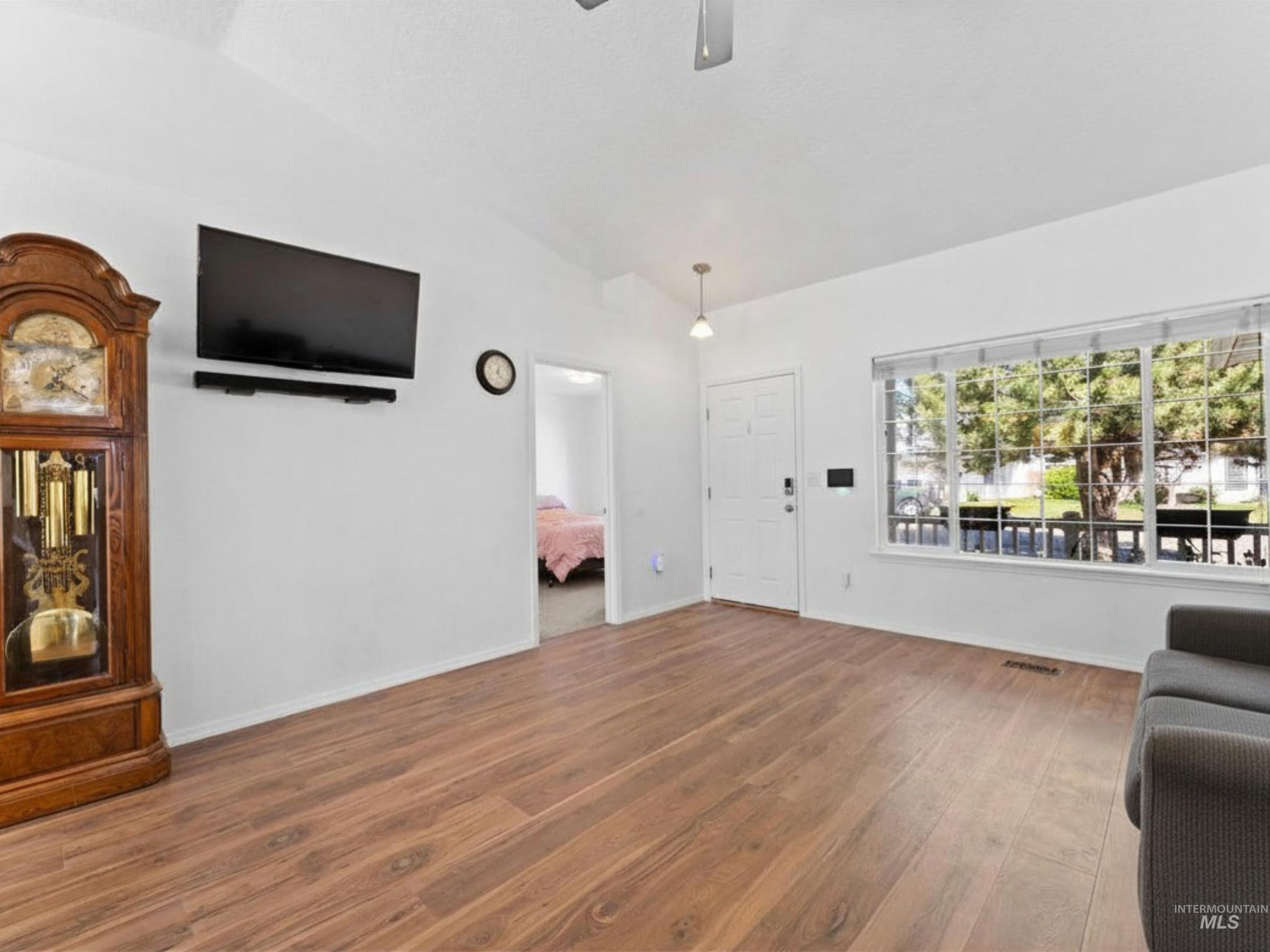 14213 Carolina Street Caldwell, ID 83607 - Photo 4 of 34