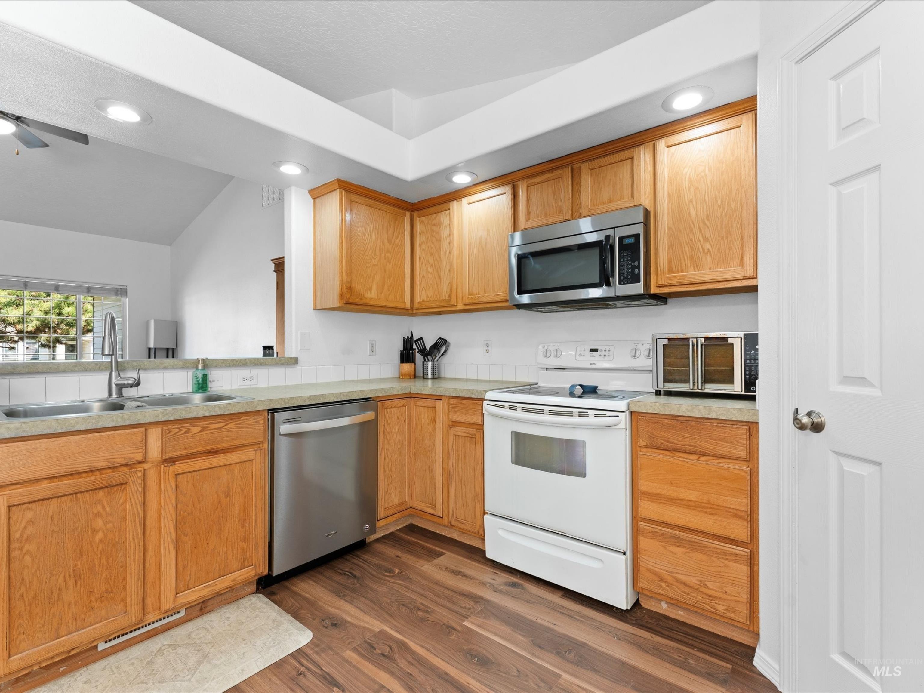 14213 Carolina Street Caldwell, ID 83607 - Photo 6 of 34