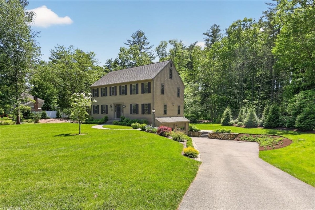 18 Roubound Road Norwell, MA 02061 - Photo 2 of 23