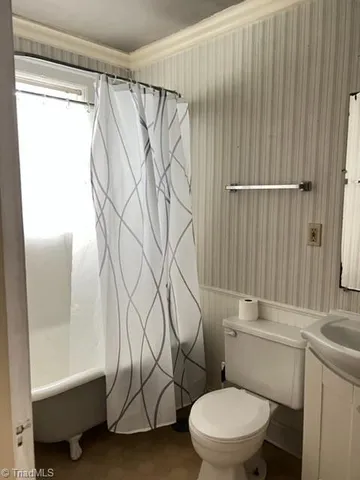 $800 | 706 Crescent Drive, Reidsville, NC 27320