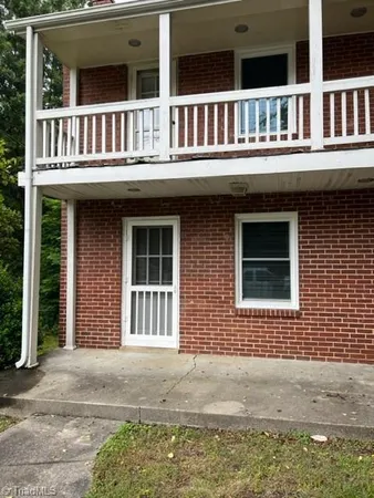 $800 | 706 Crescent Drive, Reidsville, NC 27320