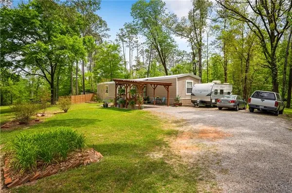$180,000 | 1009 Hwy 8 Highway, Lena, LA 71447