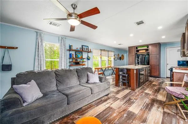 $180,000 | 1009 Hwy 8 Highway, Lena, LA 71447