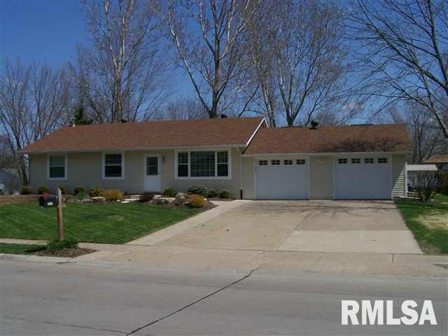 5627 Oakbrook Road Davenport, IA 52806 - Photo 1 of 9 Gallery Image 1