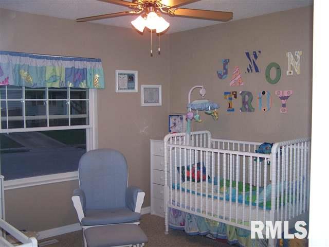 5627 Oakbrook Road Davenport, IA 52806 - Photo 6 of 9 Gallery Image 6