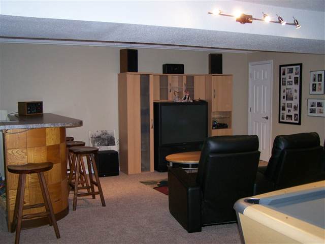 5627 Oakbrook Road Davenport, IA 52806 - Photo 8 of 9 Gallery Image 8