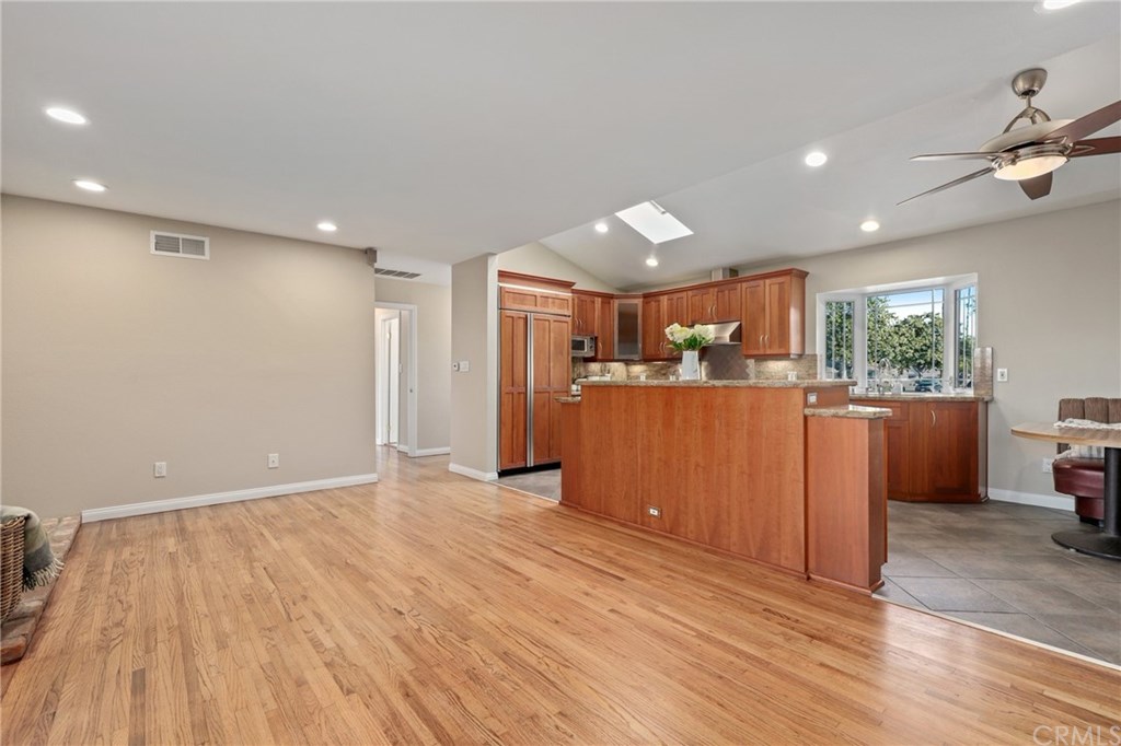 388 Bucknell Road Costa Mesa, CA 92626 - Photo 16 of 56