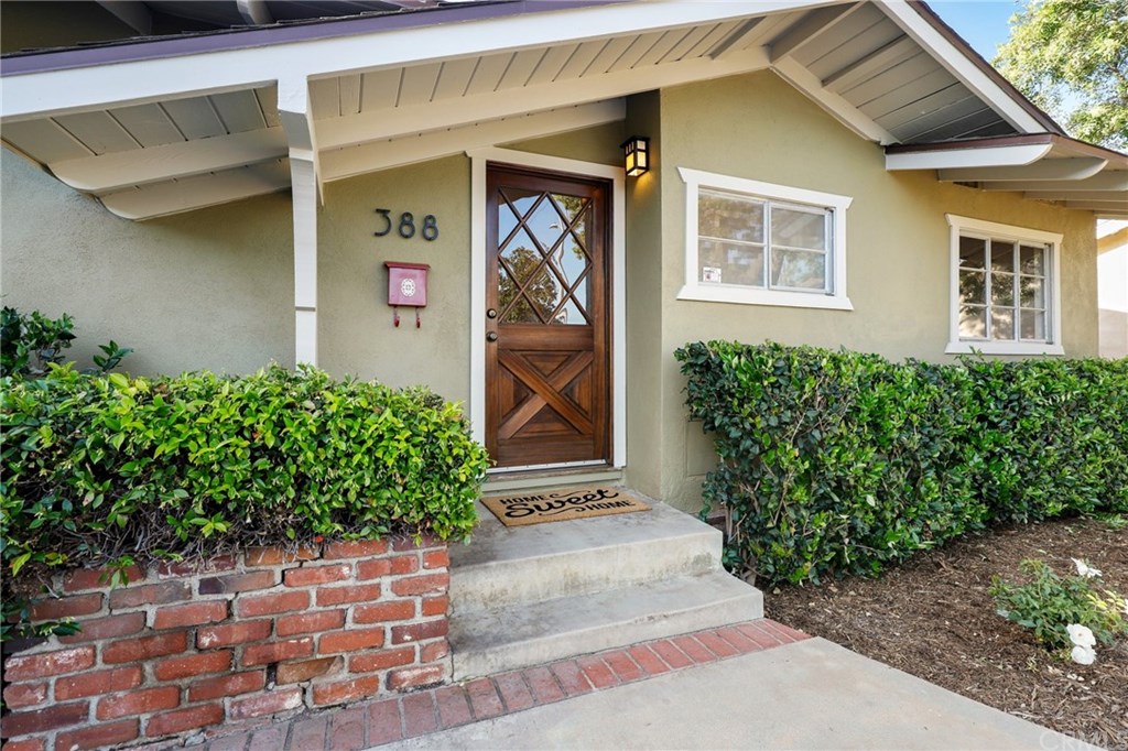 388 Bucknell Road Costa Mesa, CA 92626 - Photo 6 of 56