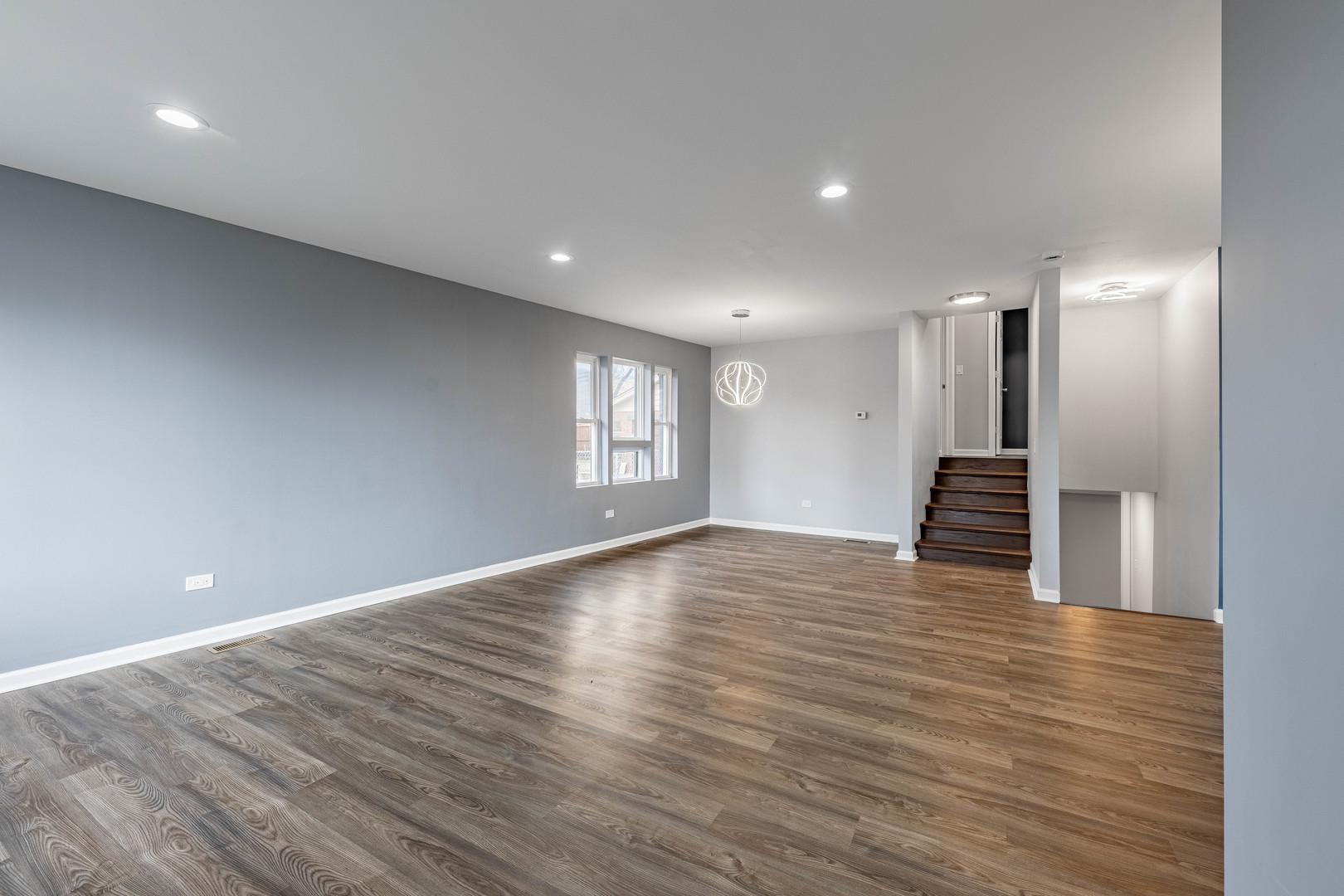 4424 Clayton Road Hillside, IL 60162 - Photo 5 of 27 Gallery Image 5