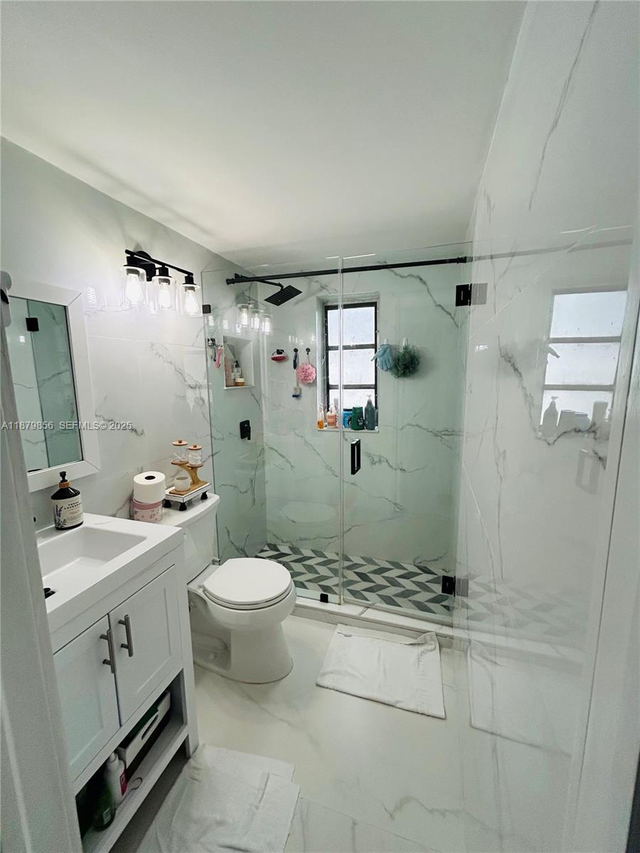 283 East 4th Avenue, Unit 2 Hialeah, FL 33010 - Photo 15 of 16