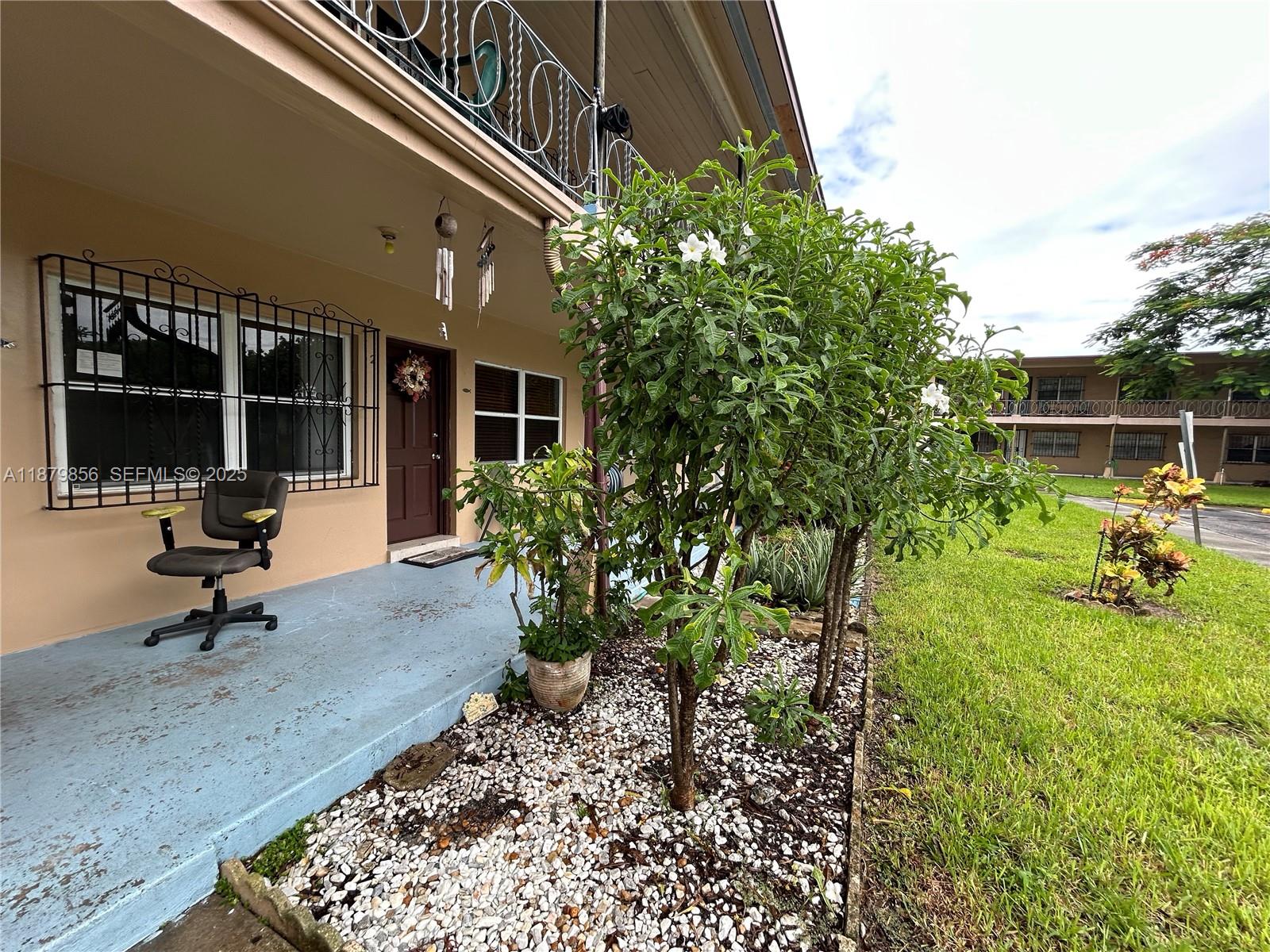 283 East 4th Avenue, Unit 2 Hialeah, FL 33010 - Photo 4 of 16