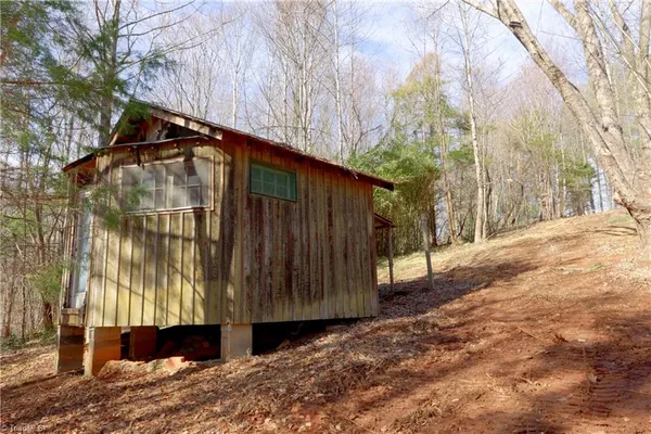 $84,900 | 2482 Sisk Road, Danbury, NC 27016