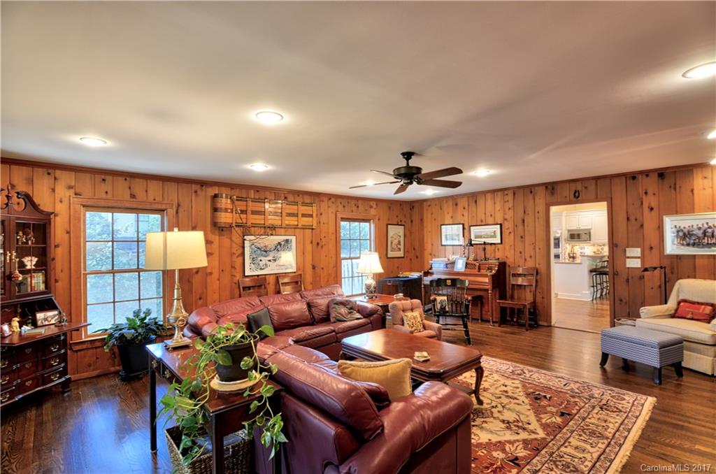 1610 Hertford Road Charlotte, NC 28207 - Photo 12 of 23 Gallery Image 12