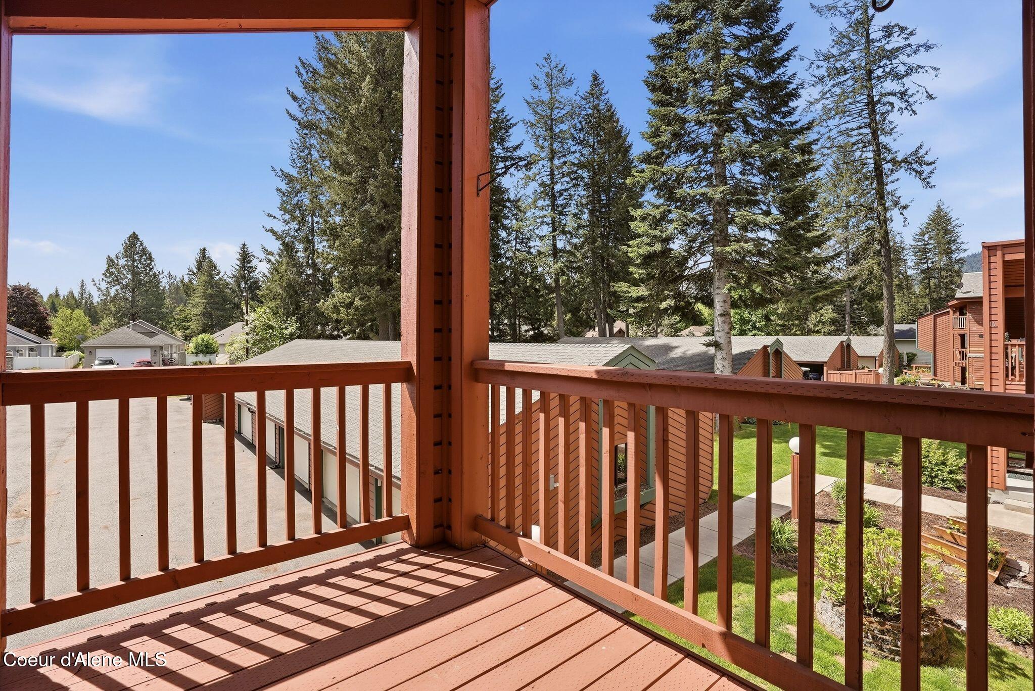 5299 West Green Court, Unit 15 Rathdrum, ID 83858 - Photo 38 of 47 Front porch