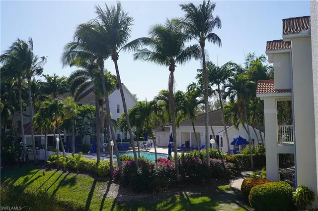 $1,750 | 4720 St Croix Lane, Unit 136, Naples, FL 34109