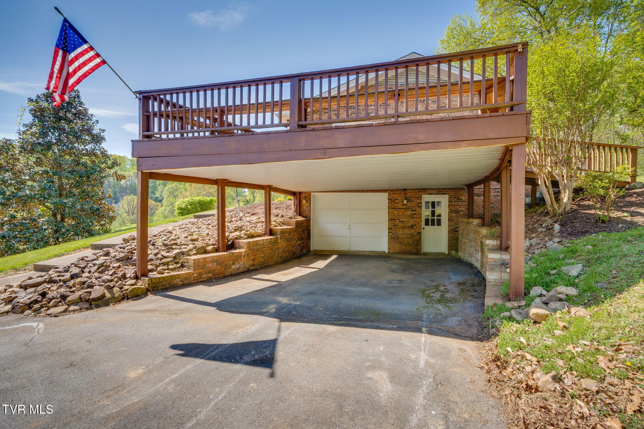 512 Hidden Valley Road Kingsport, TN 37663 - Photo 43 of 55 038