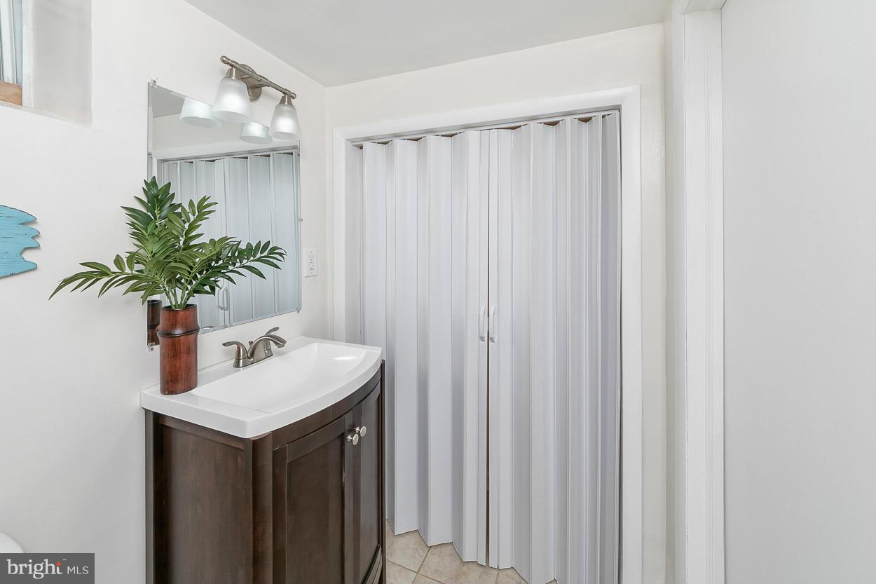 1202 Gettig Road Baltimore, MD 21237 - Photo 11 of 24 Bath