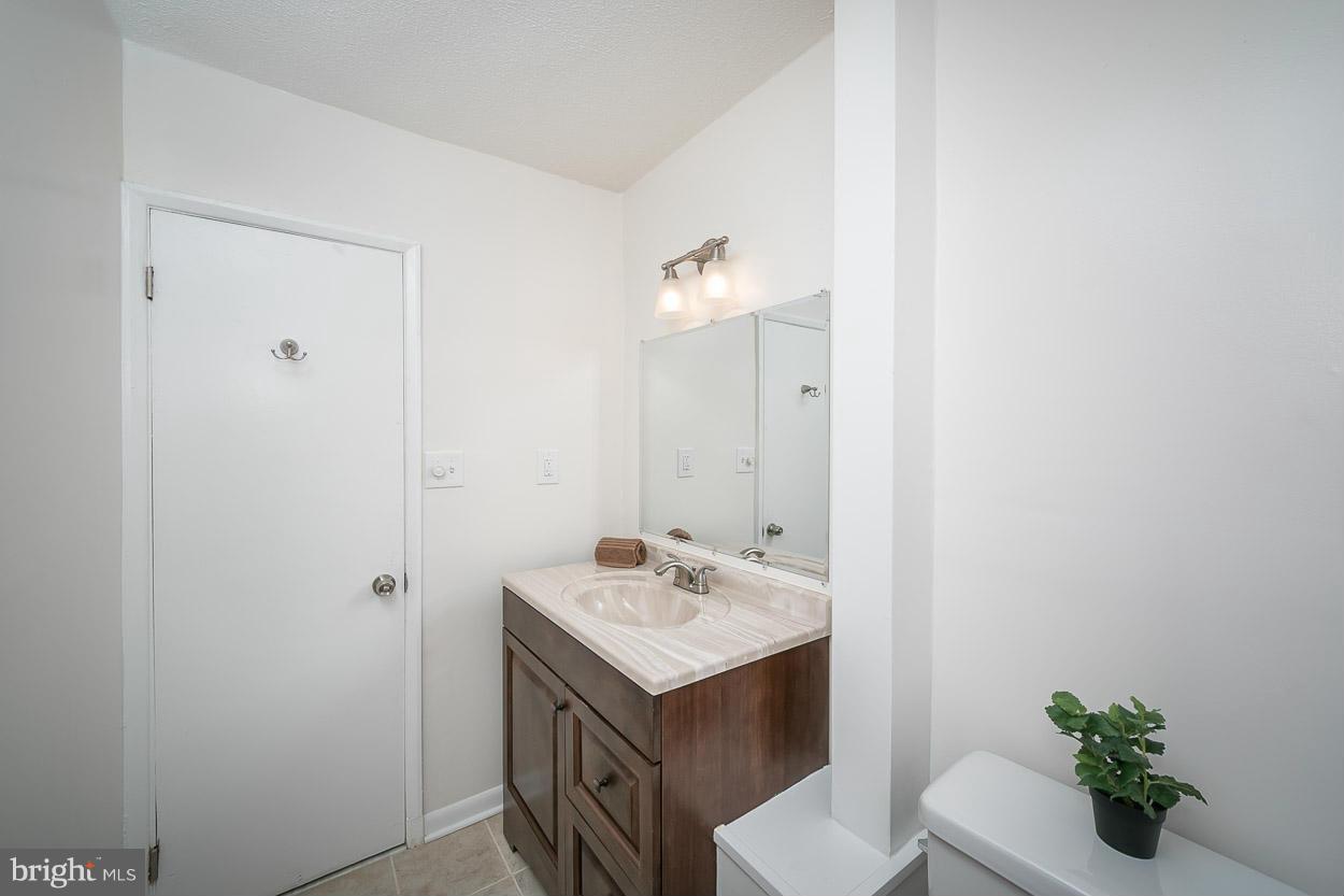 1202 Gettig Road Baltimore, MD 21237 - Photo 12 of 24 Bath