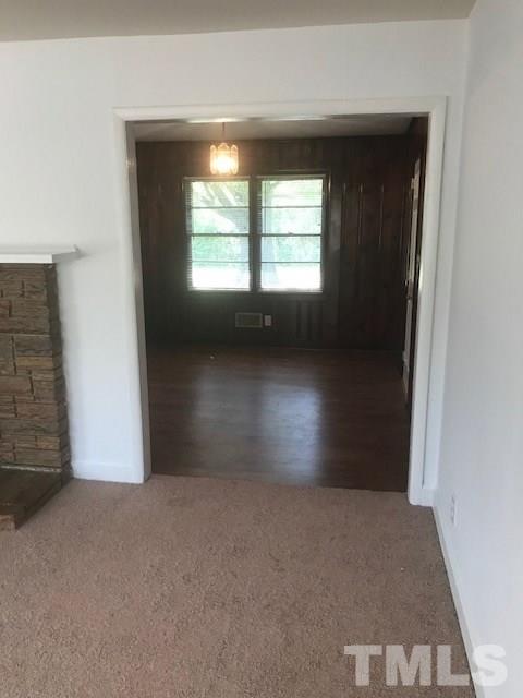 2901 North New Hope Road Raleigh, NC 27604 - Photo 9 of 13 an empty room with windows