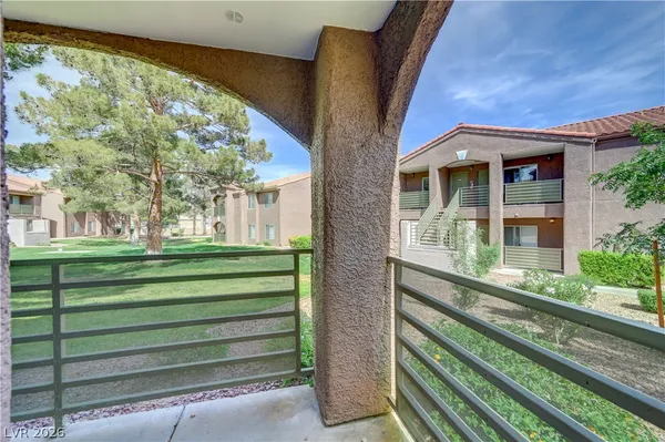 $1,800 | 2120 Sealion Drive, Unit 105, Las Vegas, NV 89128