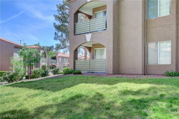 $1,800 | 2120 Sealion Drive, Unit 105, Las Vegas, NV 89128