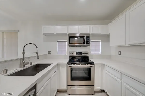 $1,800 | 2120 Sealion Drive, Unit 105, Las Vegas, NV 89128