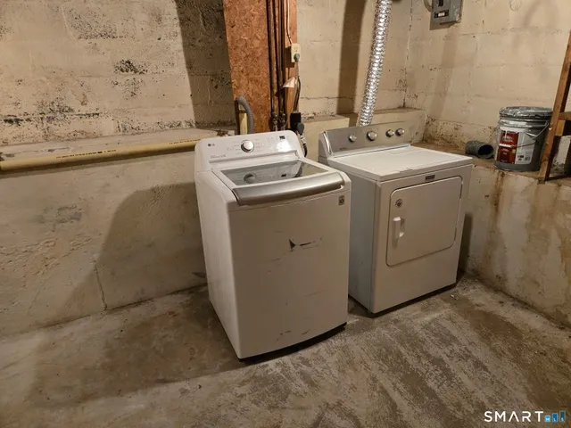 $1,800 | 149-151 Pennsylvania Avenue, New Britain, CT 06052