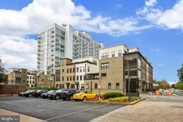 $3,250 | 925 North Fairfax Street, Unit 403, Alexandria, VA 22314