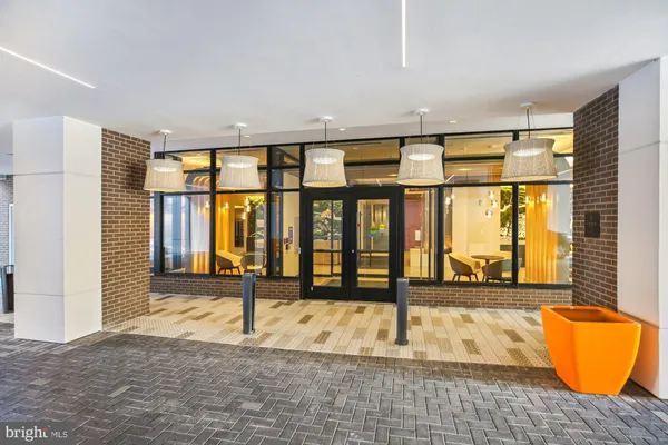 $3,250 | 925 North Fairfax Street, Unit 403, Alexandria, VA 22314