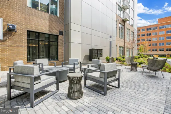 $3,250 | 925 North Fairfax Street, Unit 403, Alexandria, VA 22314