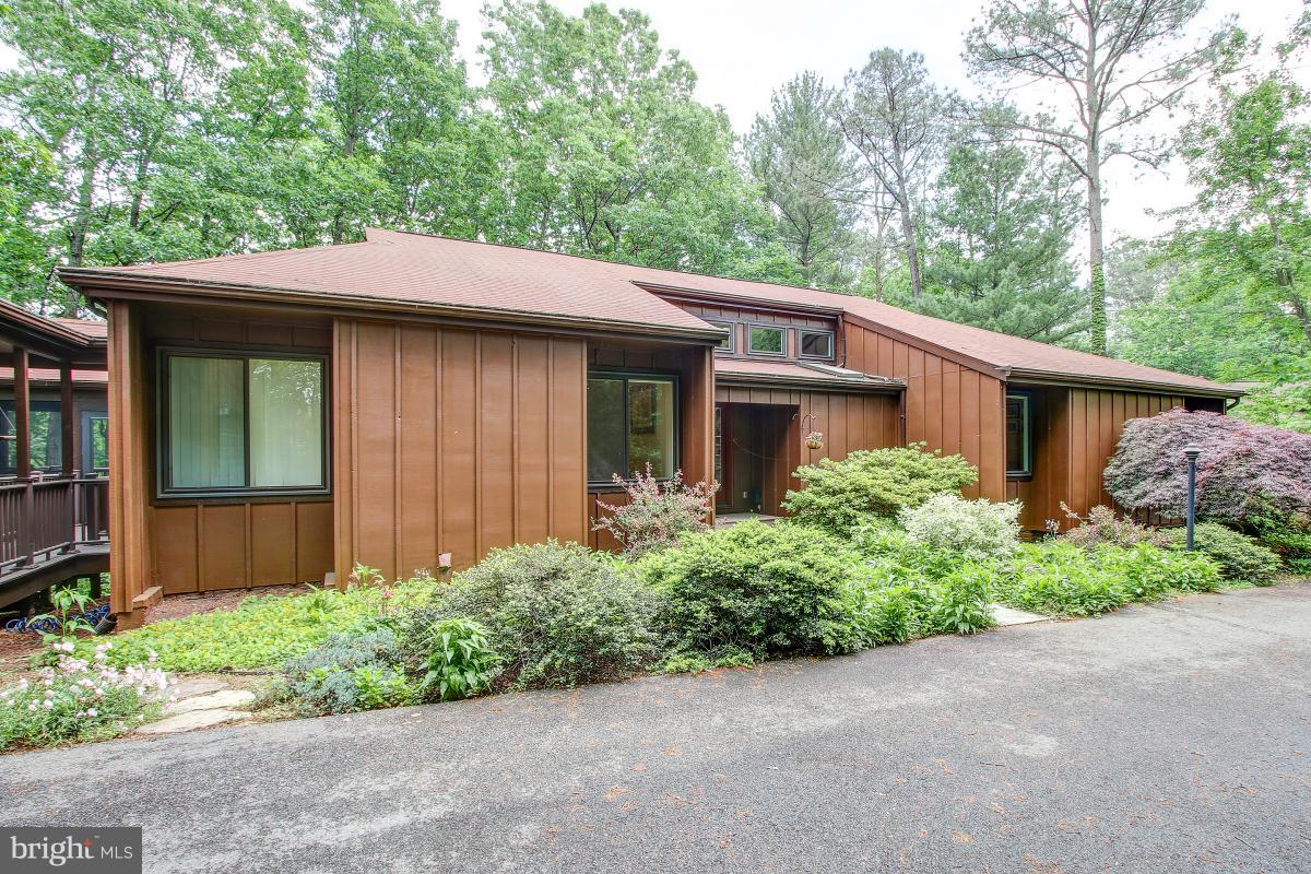 11105 Glade Drive Reston, VA 20191 - Photo 2 of 30 Stunning contemporary design, tucked in the woods!