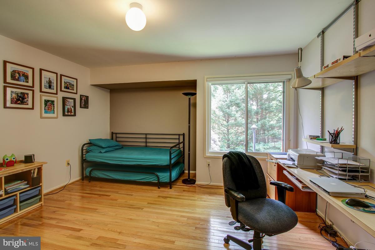 11105 Glade Drive Reston, VA 20191 - Photo 22 of 30 Bedroom