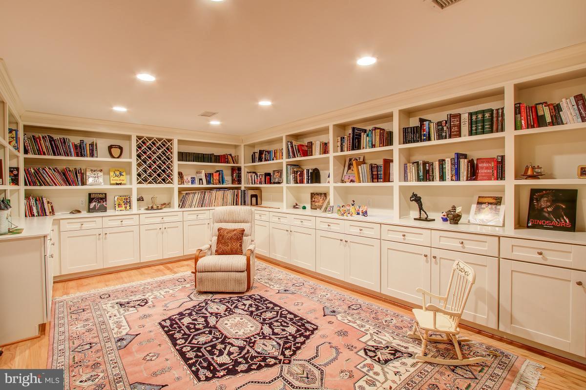 11105 Glade Drive Reston, VA 20191 - Photo 26 of 30 Wonderful Craft/Hobby Room!